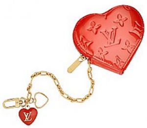 Louis Vuitton vernis - mylusciouslife.com - heart-coin-purse.jpg
